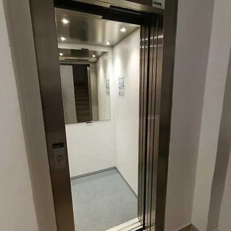 New White Lotus Penthouse 13 St Pauls Bay Malta 아파트 세인트폴스베이
