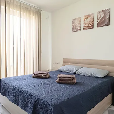 New White Lotus Penthouse 13 St Pauls Bay Malta * 세인트폴스베이