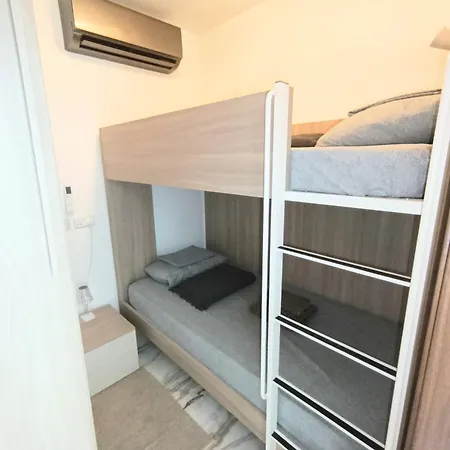 New White Lotus Penthouse 13 St Pauls Bay Malta خليج سانت بول